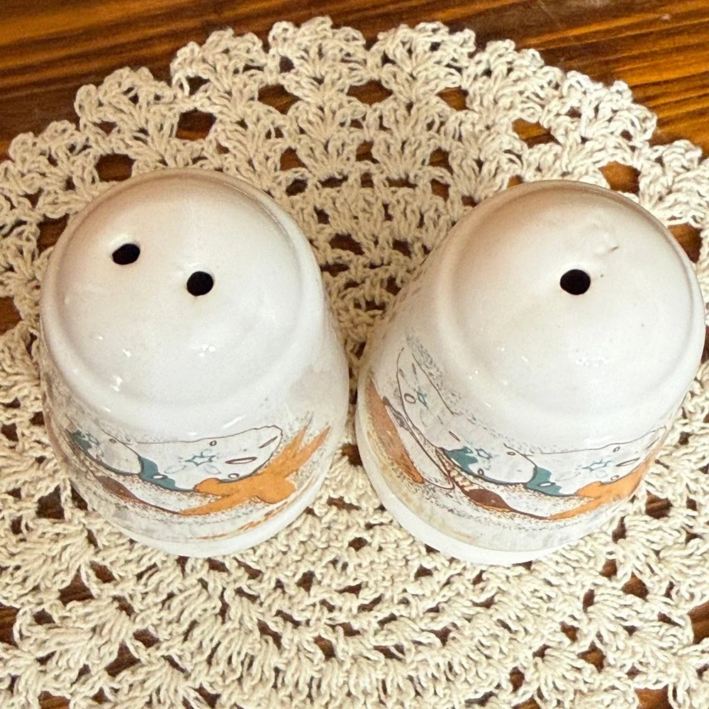 ER Salt and Pepper Shakers White Good Sanibel Island Beach Starfish